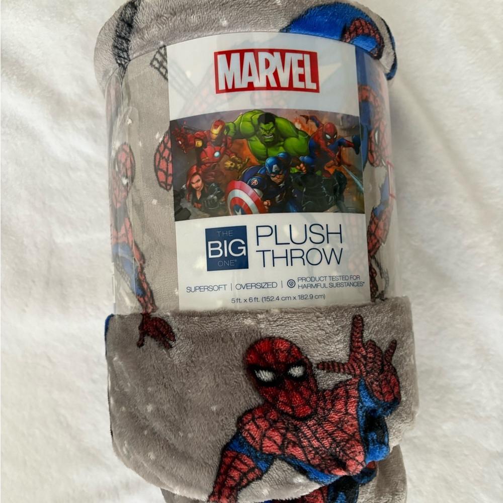 New The Big One Marvel Spiderman Plush Throw